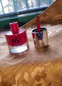 Red Nail paint