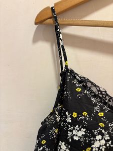 Beautiful Over Size Floral Lace Trim Cami Top