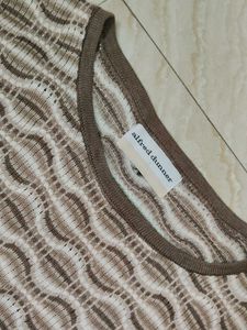 brown tan warm woollen top❤️