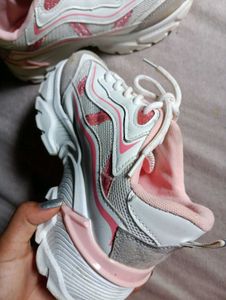 Women White Sneaks