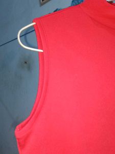 Red Sleeveless Mock TurtleNeck Top