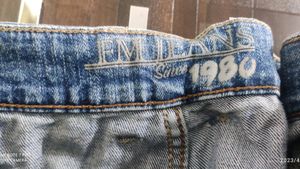 FLYING MACHINE JEANS.... 32 size