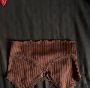 Brown lace trim crop top
