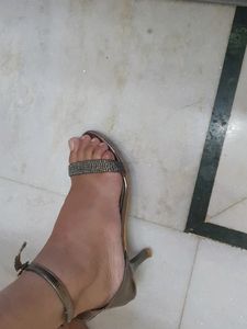 Soles partywear heels of size 39