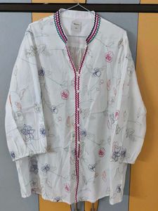 Floral Embroidered Tunic Top