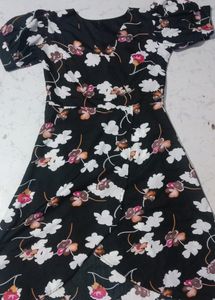 Floral Puffed Sleeve Dress