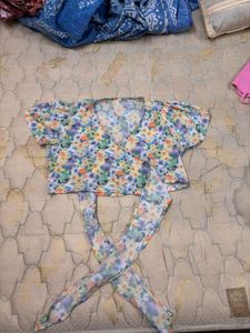 Floral Print Tie Front Top