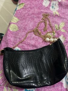 Chic Black Croc Shoulder Bag
