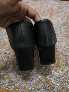 Denill Black Heels