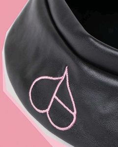 BLACKPINK imitation leather beret