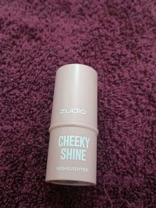 Zudio Cheeky Shine Highlighter