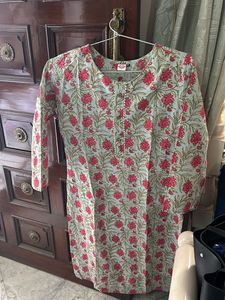 Straight Green And Pink Kurti