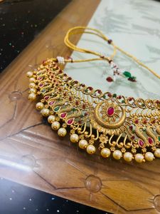 Gorgeous Necklace Set