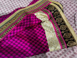 Elegant Pink Saree With Blouse