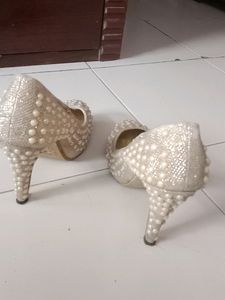 Gold Pearl studded Stilettos