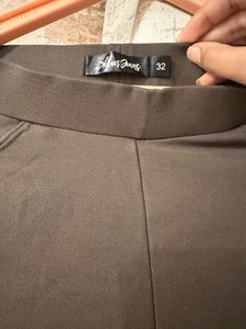 New Olive Green Cropped Leggings, Waist- 32