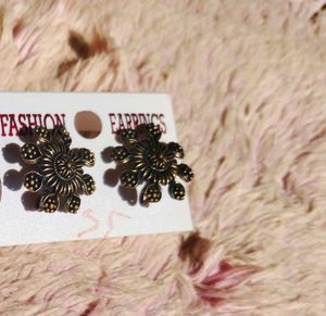 ₹150 For 5 Earrings