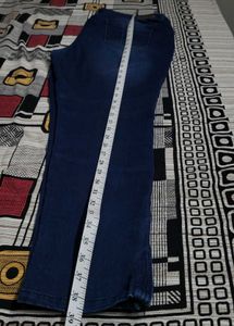 Blue Solid Ankle Length MidRise Casual Women Jeans