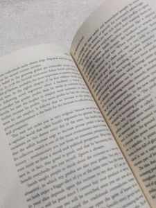 Sapiens by Yuval Noah Harari