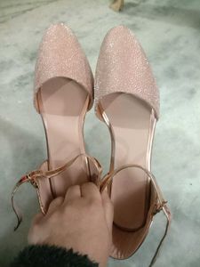 Rose Gold heels🌸