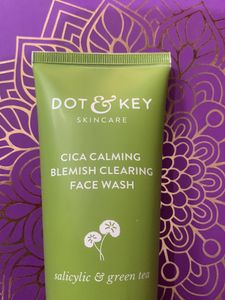 Dot &amp; key CICA CALMING BLEMISH CLEARING FACE WASH