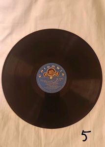 🎶 Vintage Vinyl Records