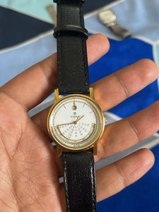 Titan Vintage Smile Calendar Watch