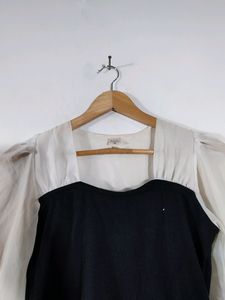 Black And White Tops (Women&#39;s)