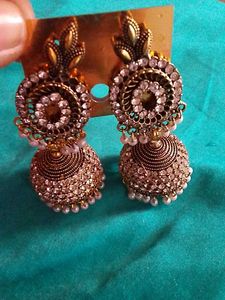 Earrings &amp; Studs
