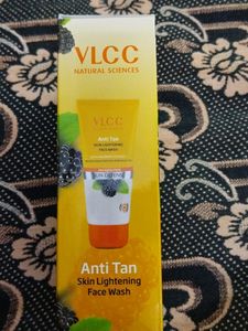 VLCC Anti Tan SKIN LIGHTENING FACE WASH