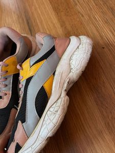 Stylish Women&#39;s Sneakers!