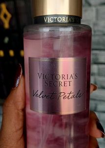 Victoria&#39;s Secret Velvet Petals