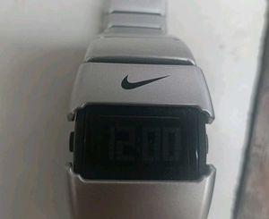brand new nike watch (digital)