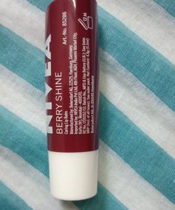 NIVEA Berry Shine Lip Balm