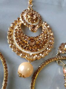 2 Combo Set Of Earrings With Mangtikka