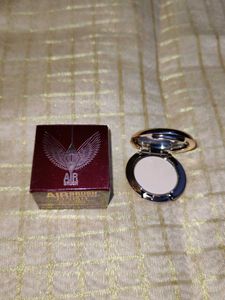 Charlotte Tilbury Compact Powder