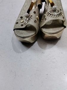 Bridal Wedge