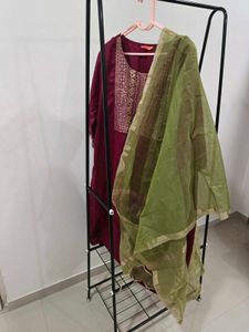 Vishudh Kurta set With Dupptta