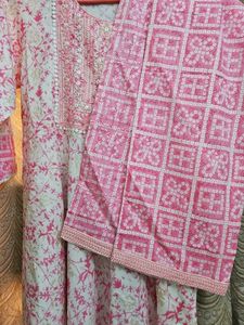 Floral Embroidered Kurta