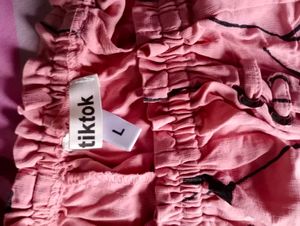 Off shoulder, pintresty pink top