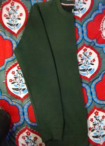 Boys Green Sweatshirt Size M