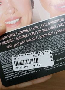 SET OF 2 HUDA BEAUTY SAMPLES (FOUNDATION AND LOOSE