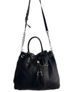 Authentic Michaelkors pure leather drawstring bag.