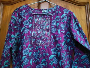 Beautiful Printed Sat -Sat Cotton Kurti