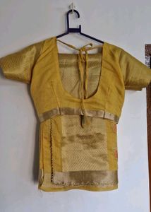 Saree With Blouse