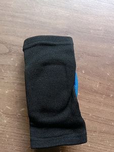 Svaan Padded Elbow Support