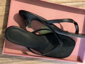 Black Minimalist Flip Flops