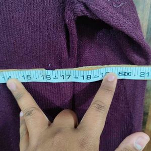 H&amp;M Solid Turtleneck Pullover - Bust 34