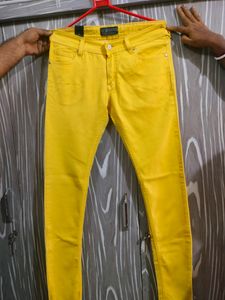 Trendy Yellow Jeans