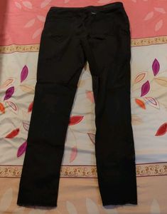 Black Distressed Jeans